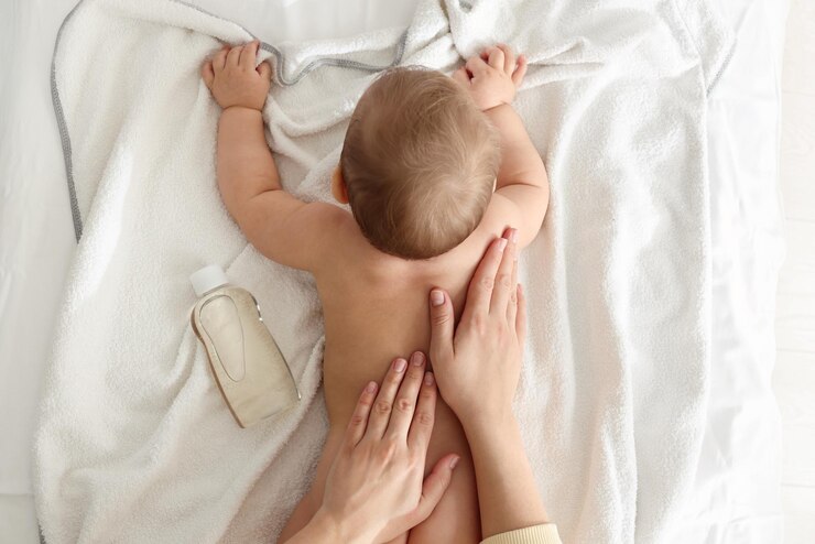 Atelier pour renforcer le lien parent-bébé à travers le toucher