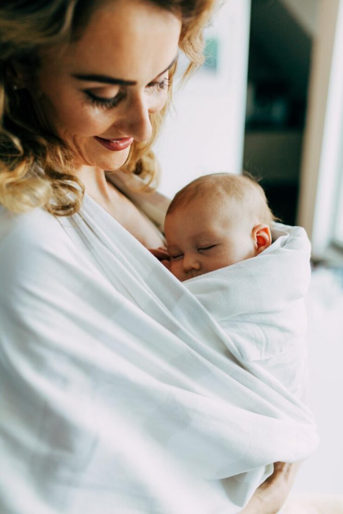 Doula offrant un moment d’écoute et de douceur post-partum Bougoin-Jallieu